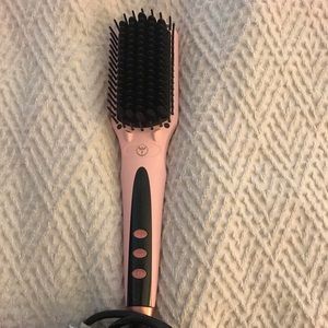 Lange straightening brush